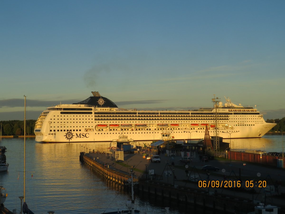 Лайнер MSC Opera