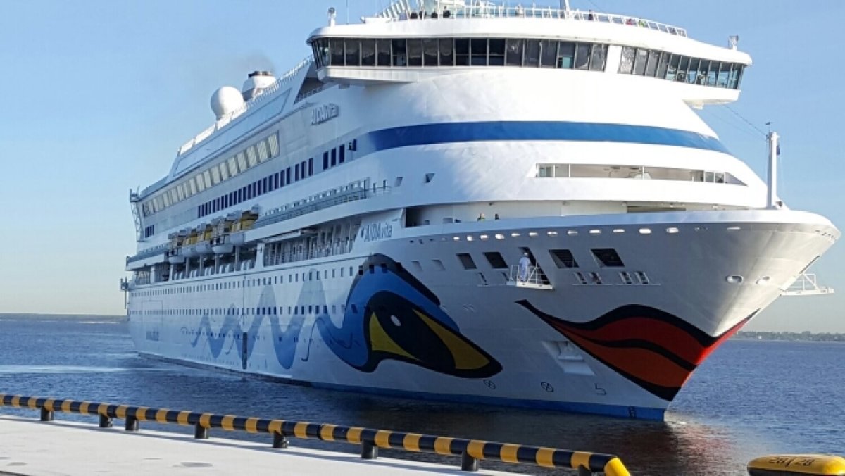 Круизный лайнер Сочи