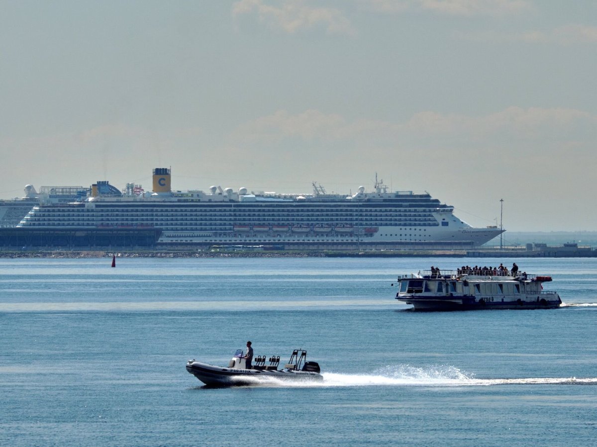 Морской порт Калининград