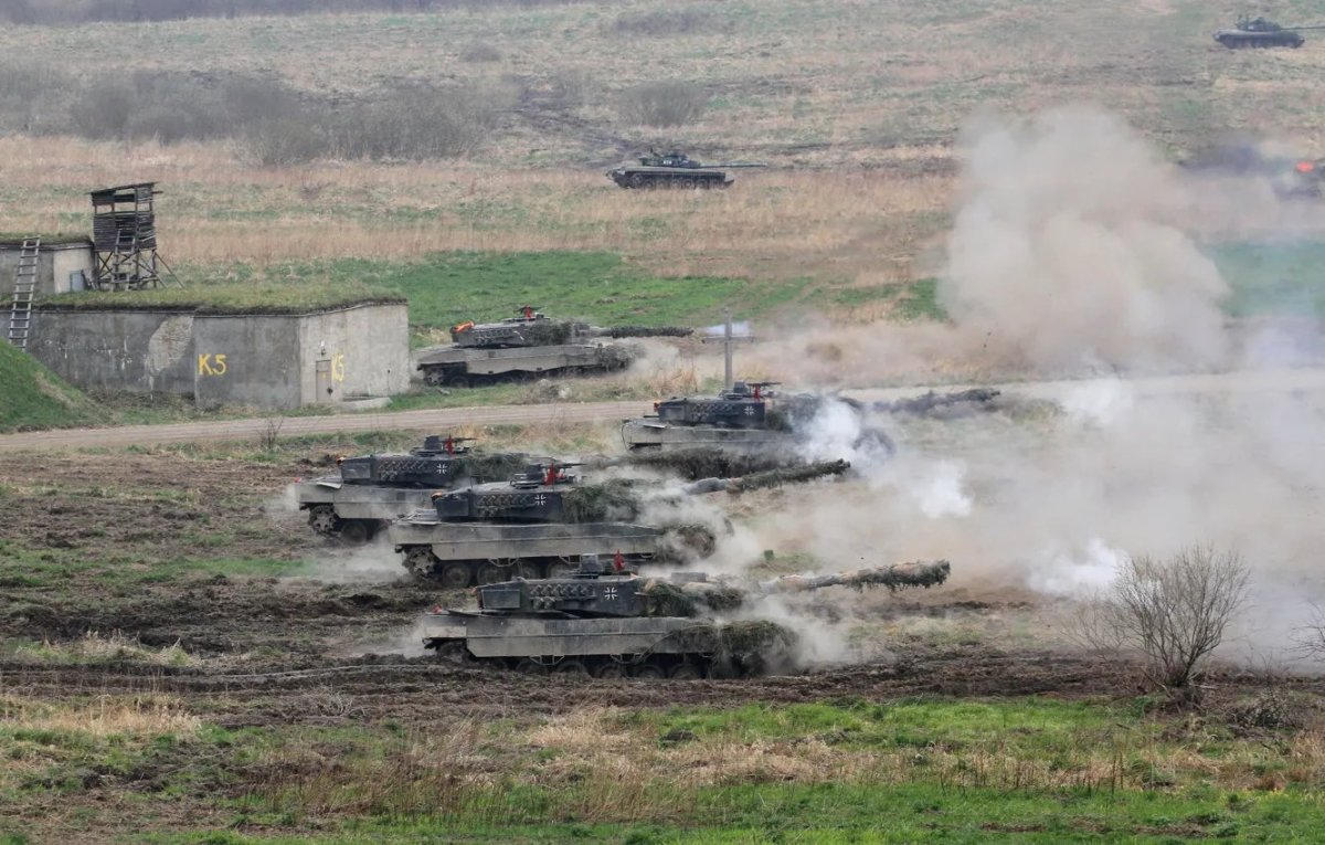 Поле танков