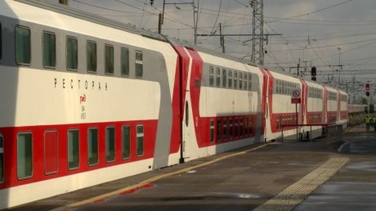 Двухэтажный поезд РЖД Италмас