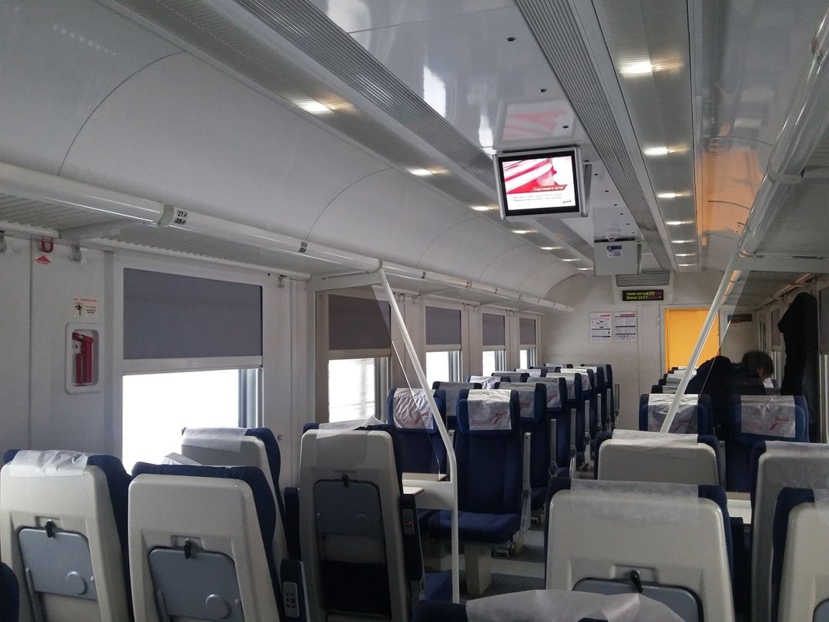 Поезд 102я, Москва — Ярославль дневной экспресс