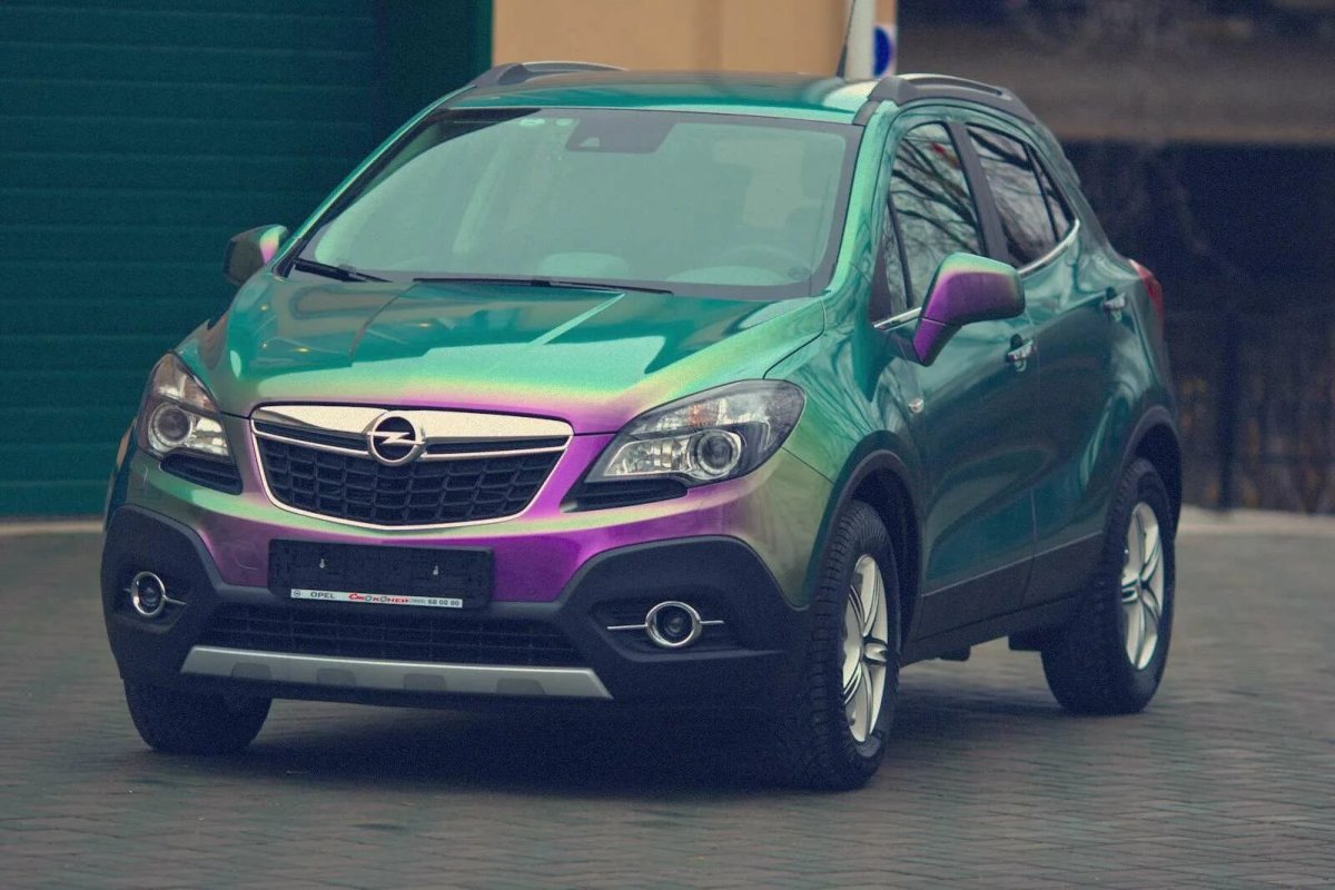 Опель Мокка зеленый