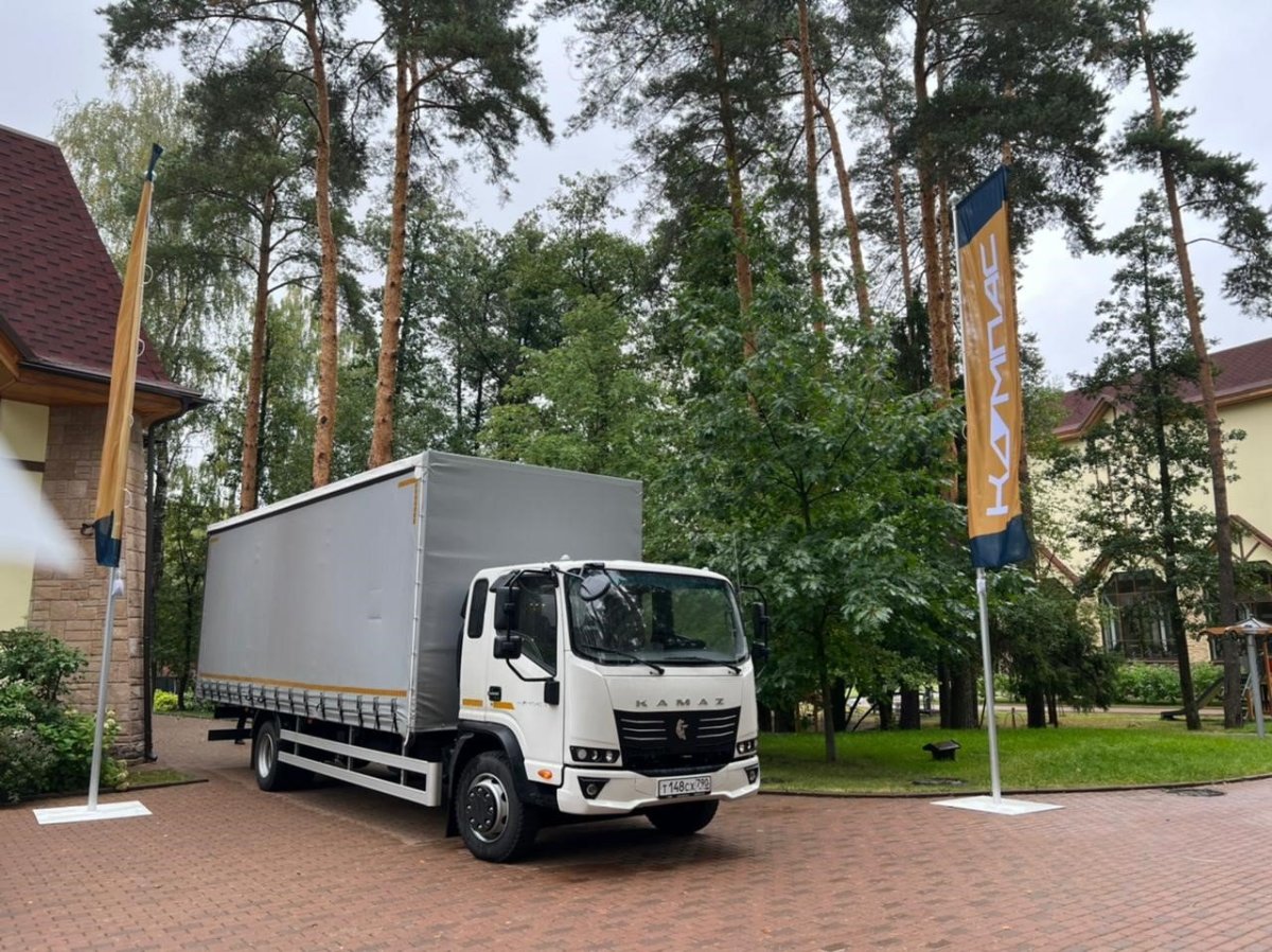 КАМАЗ компас 9