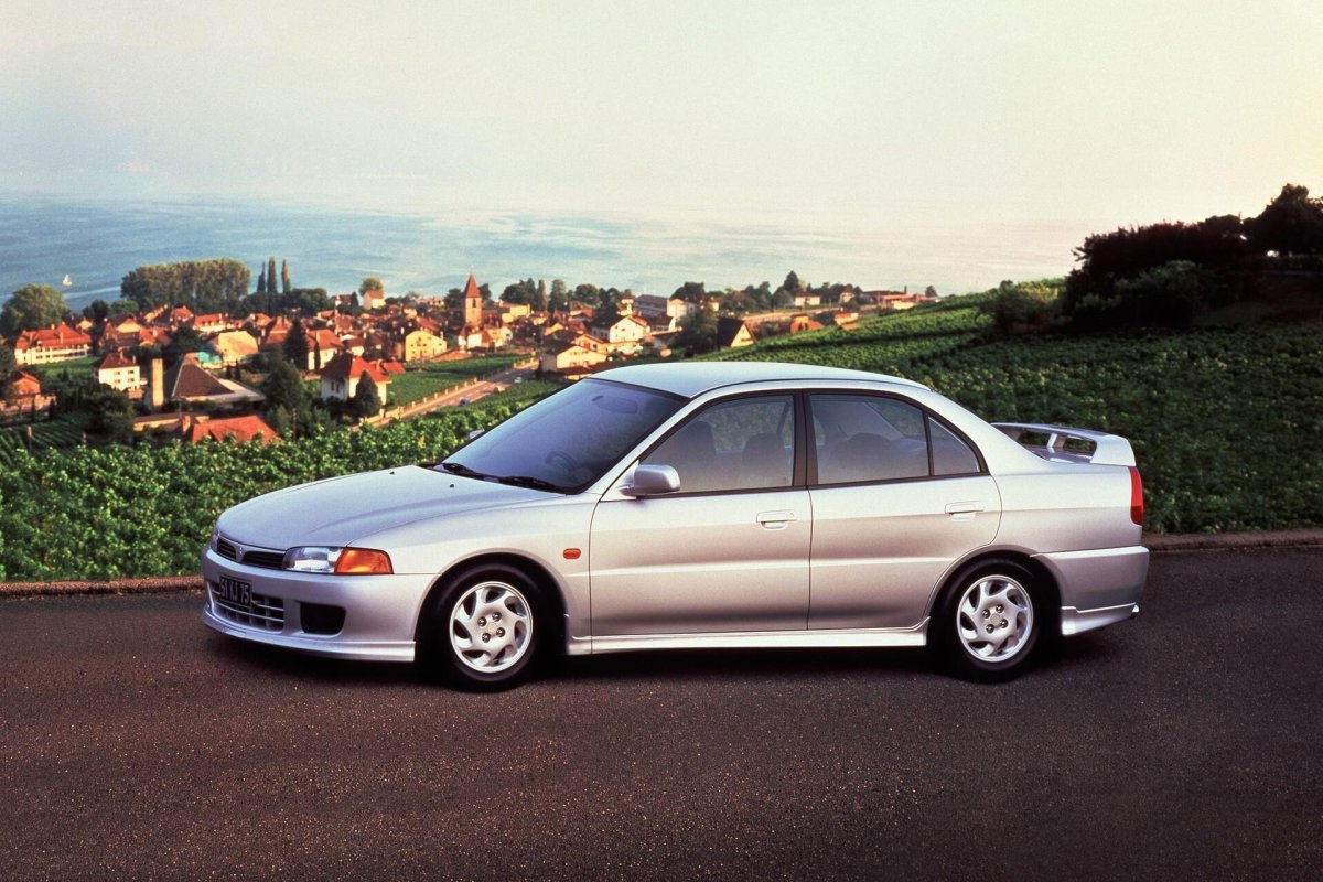 Митсубиси ланцер 5