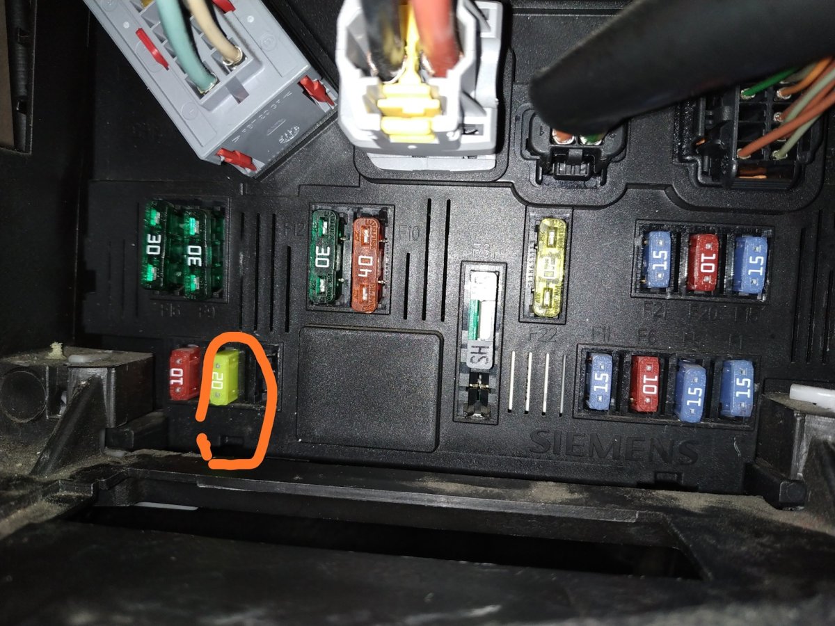 Предохранители Peugeot 206