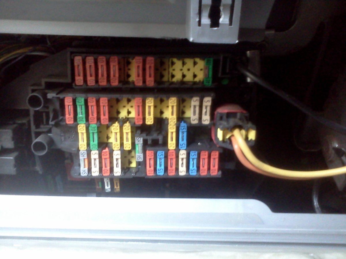 Предохранители Peugeot 406