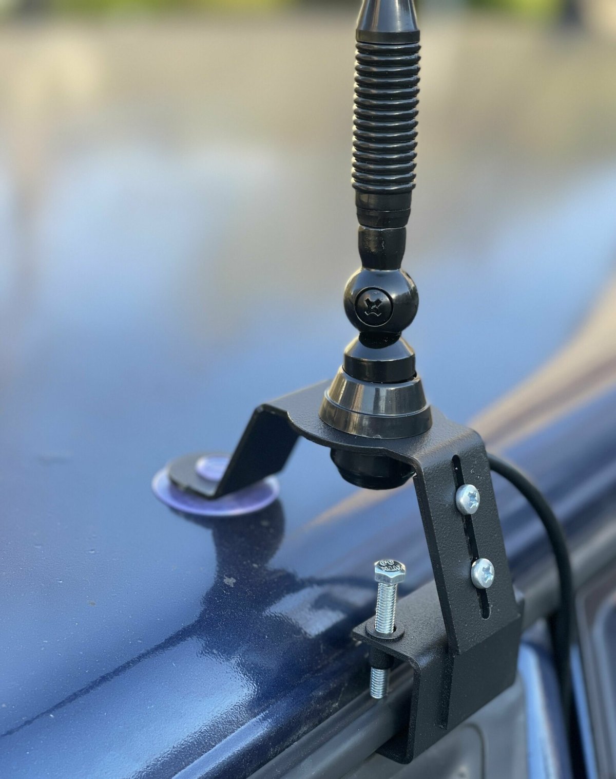 Крепление антенны на водосток