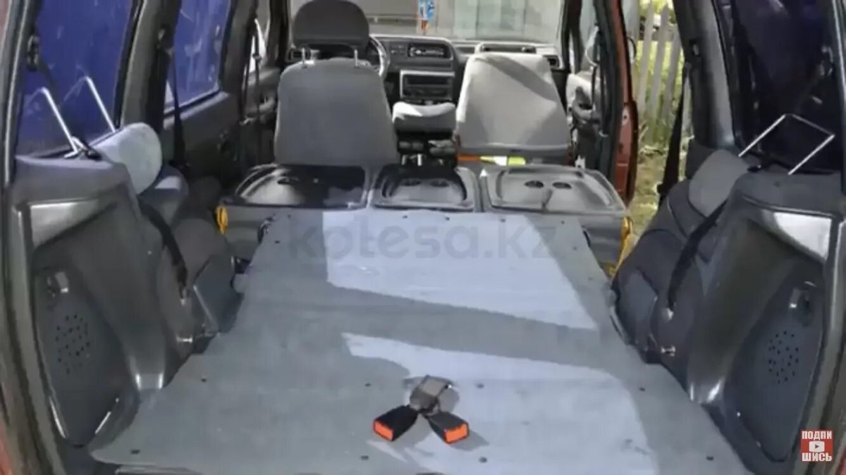 ВАЗ 2120 салон