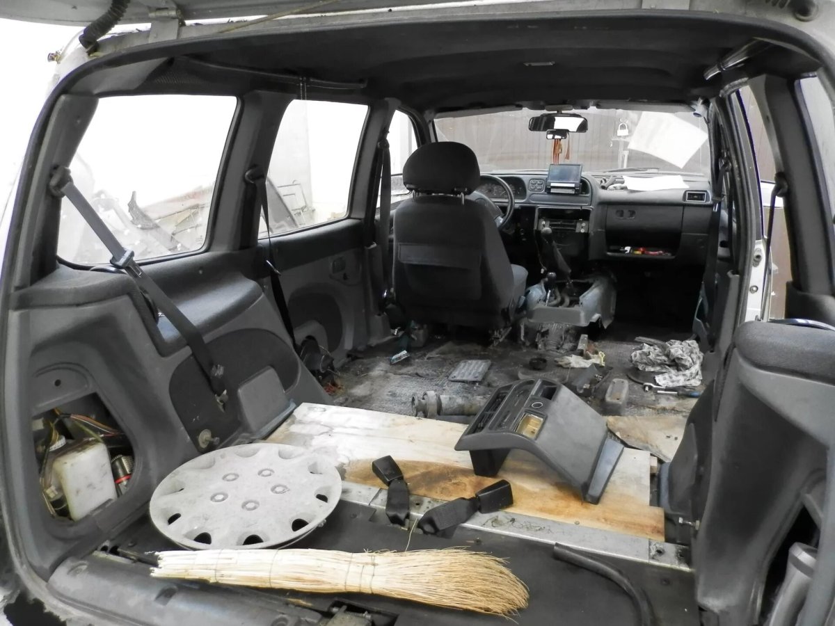 Нива 2120 Надежда салон