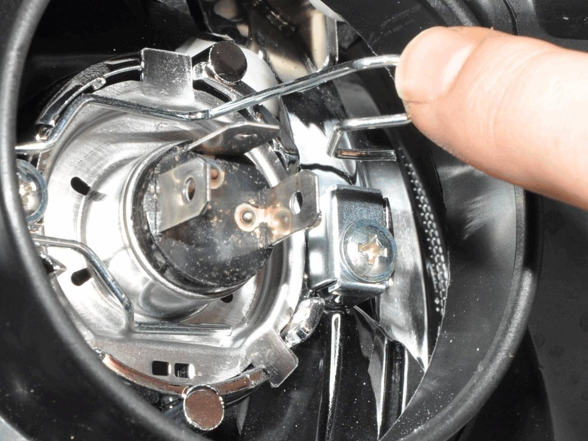 Лампа ближнего света Шевроле Нива