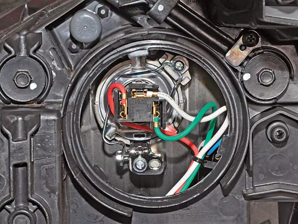 Фиксатор лампы ближнего света Хендай