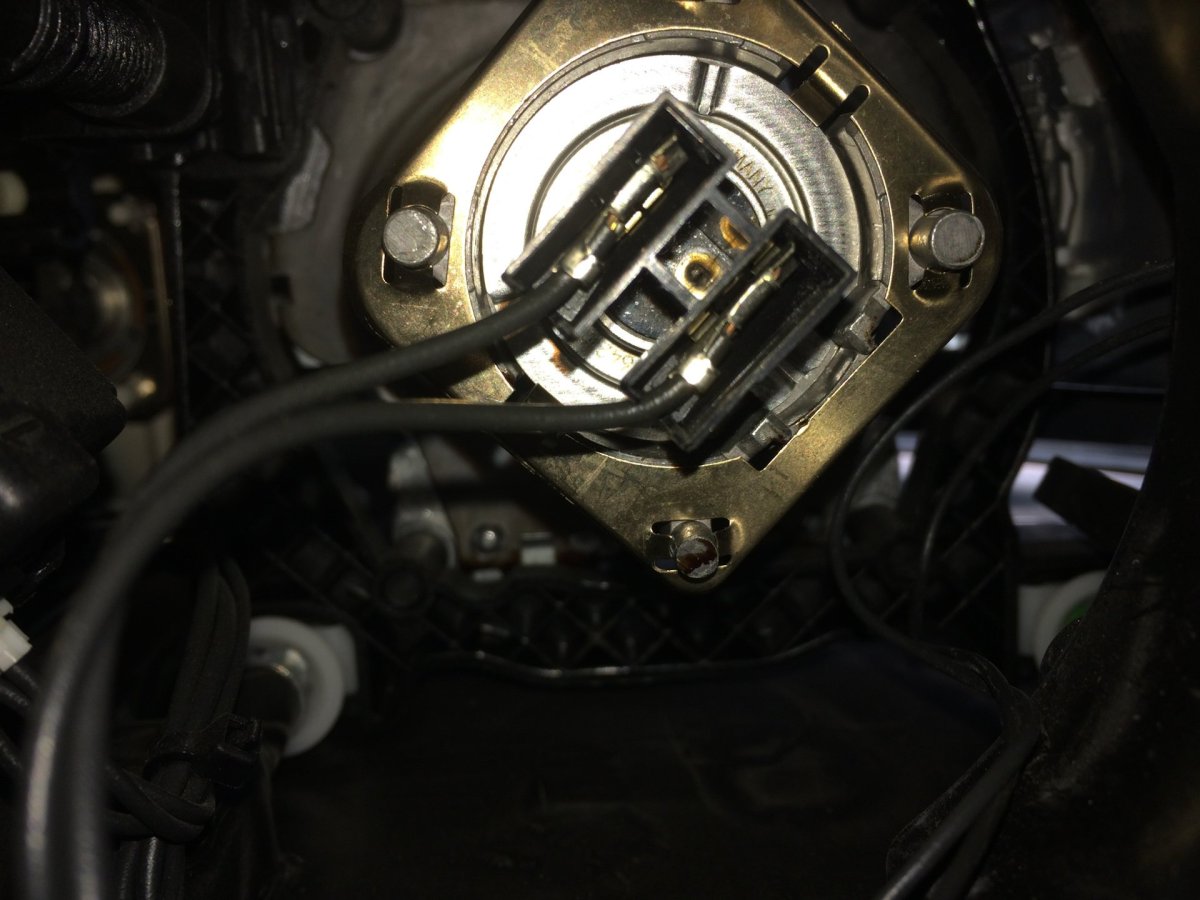 Лампа на Ближний свет Пассат б6