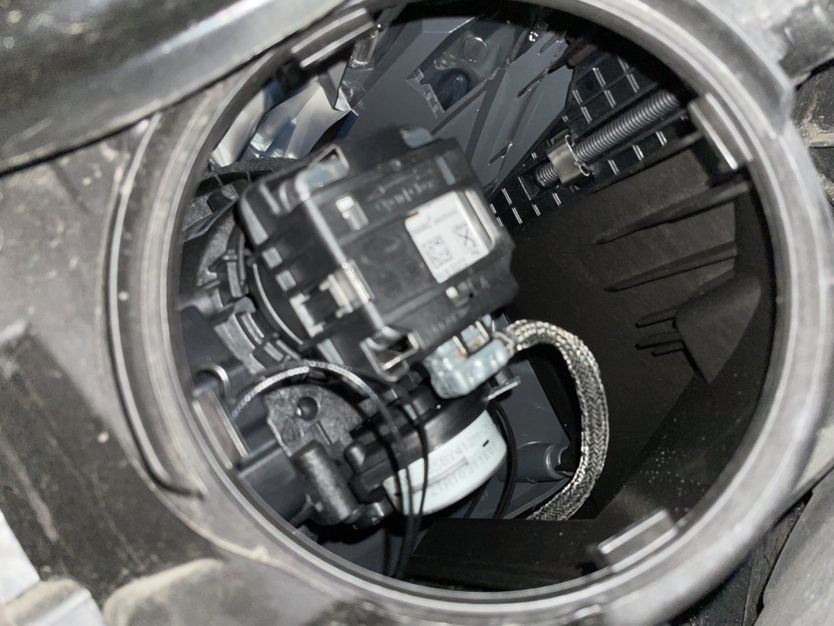 Субару Аутбэк bp9 лампы ближнего света d2s