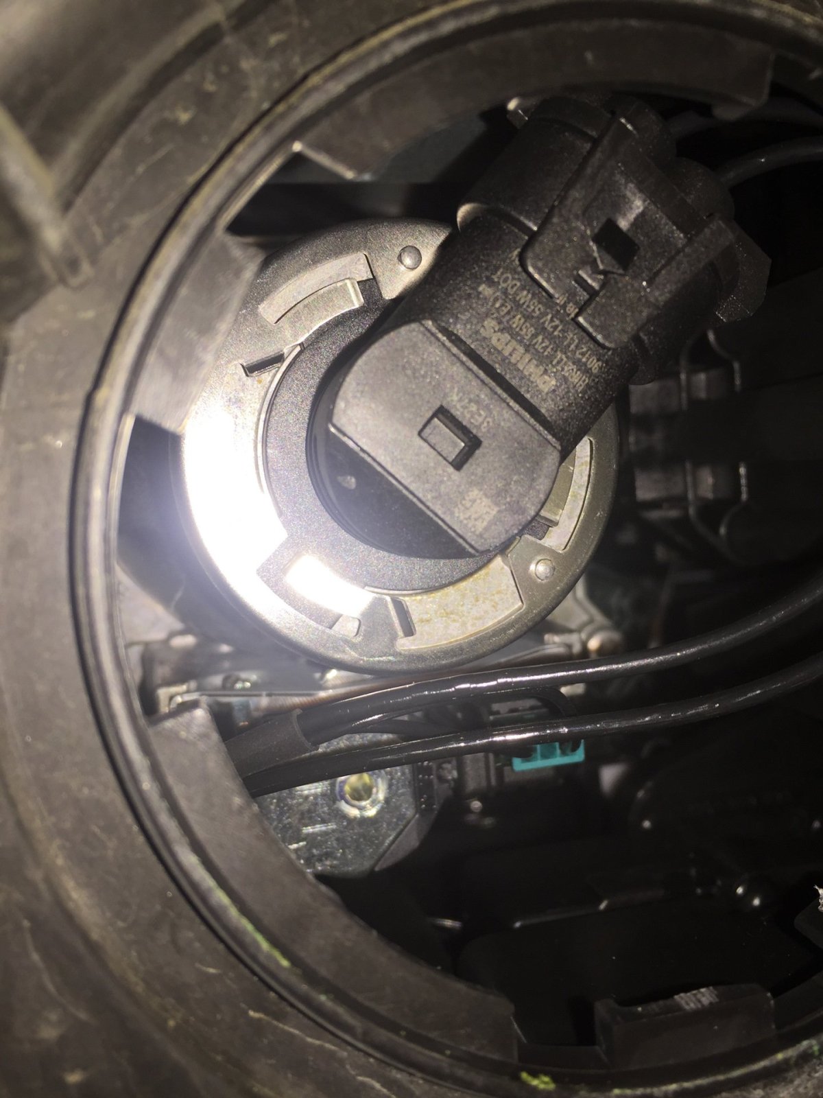 Лампочка ближнего света Опель Астра j