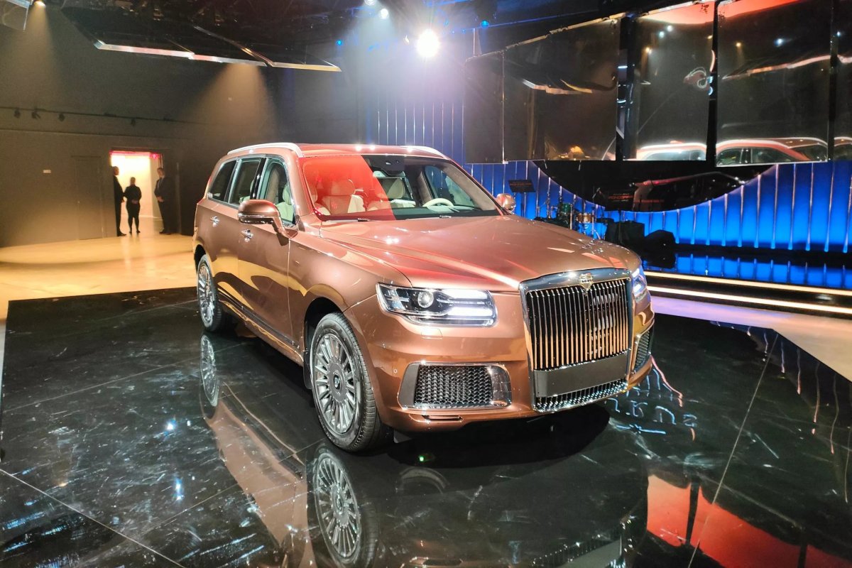 Джип Аурус комендант