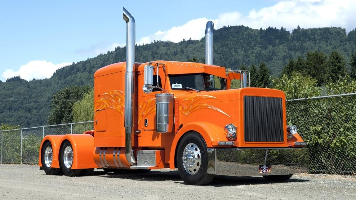 Тягач Peterbilt 379