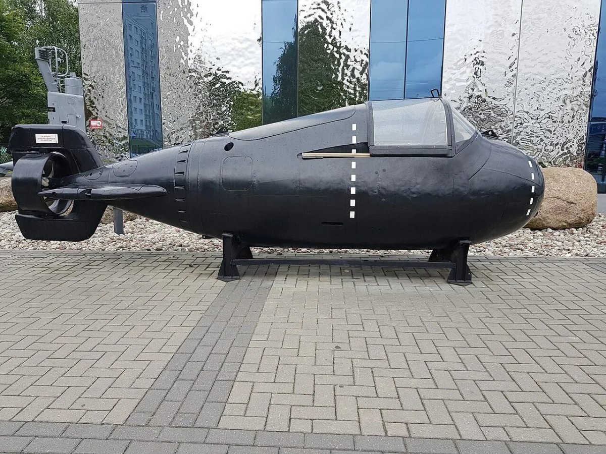 Сверхмалая подводная лодка «Тритон-2»