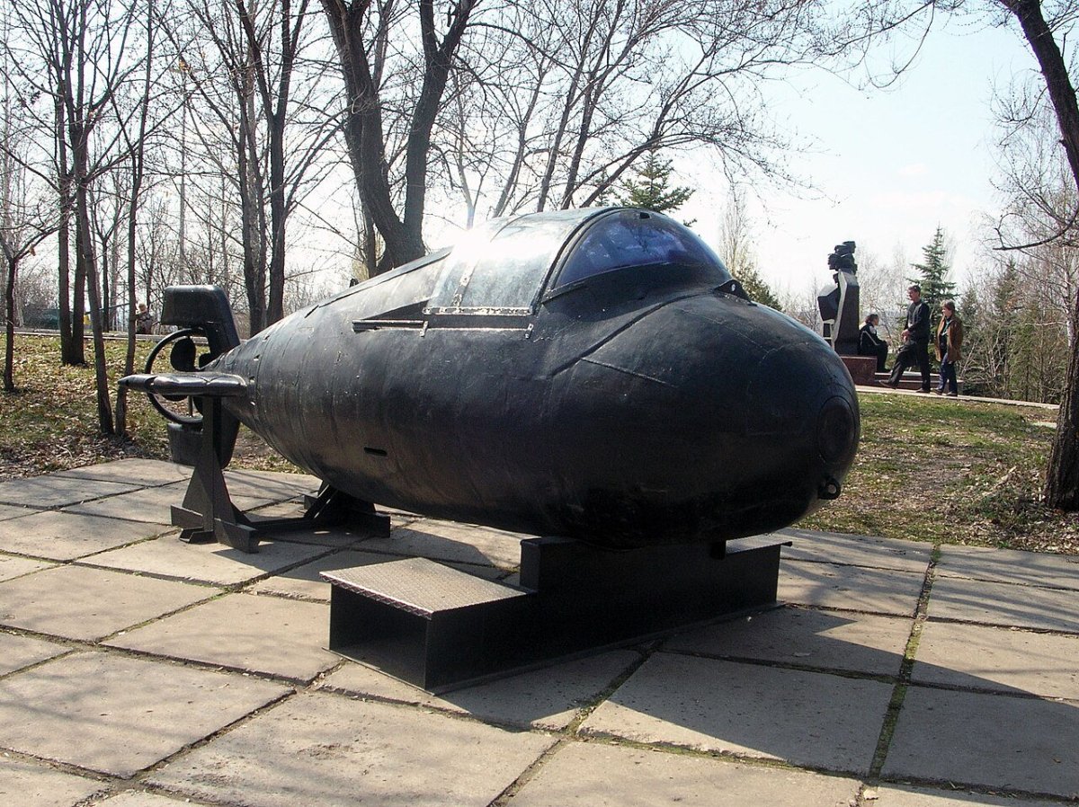 Саратов парк Победы подводная лодка