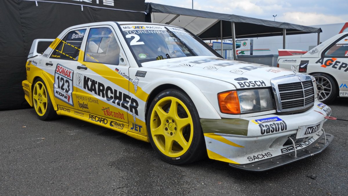 Mercedes e190 EVO 2 DTM Showroom