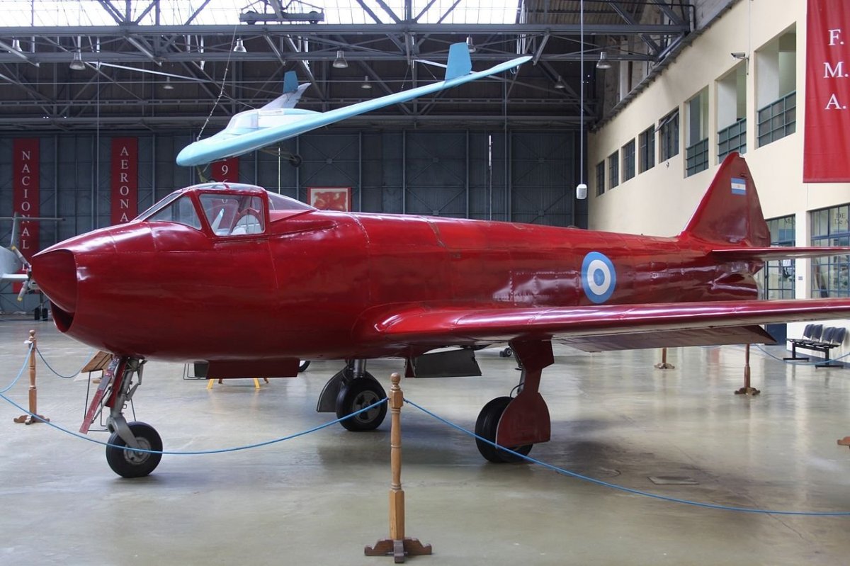 FMA I.AE. 33 Pulqui II
