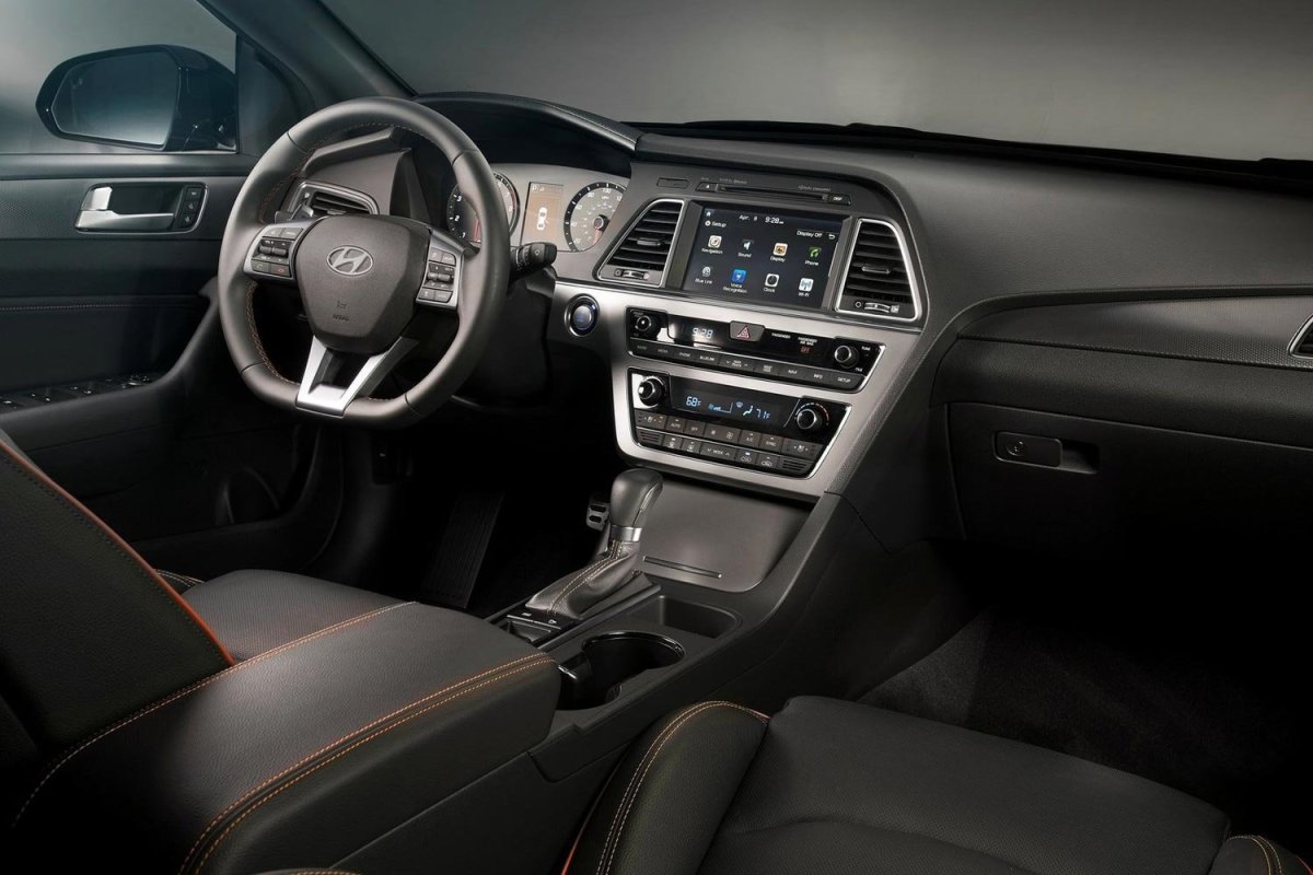 Хундай Соната 2015 салон