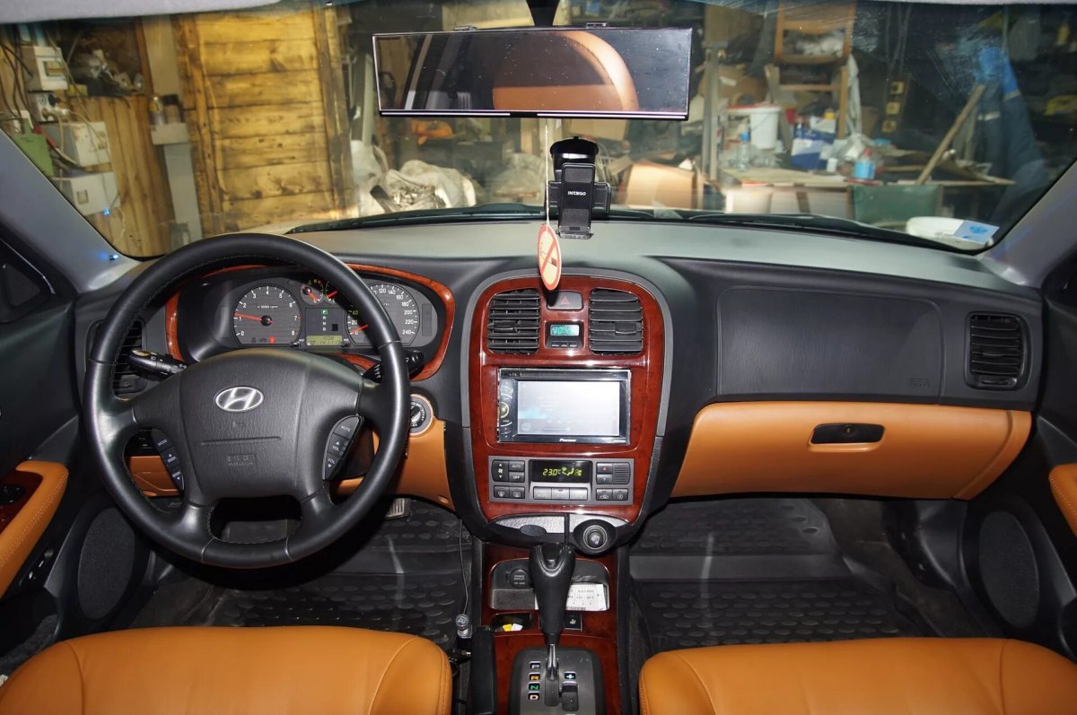 Hyundai Sonata 4 салон
