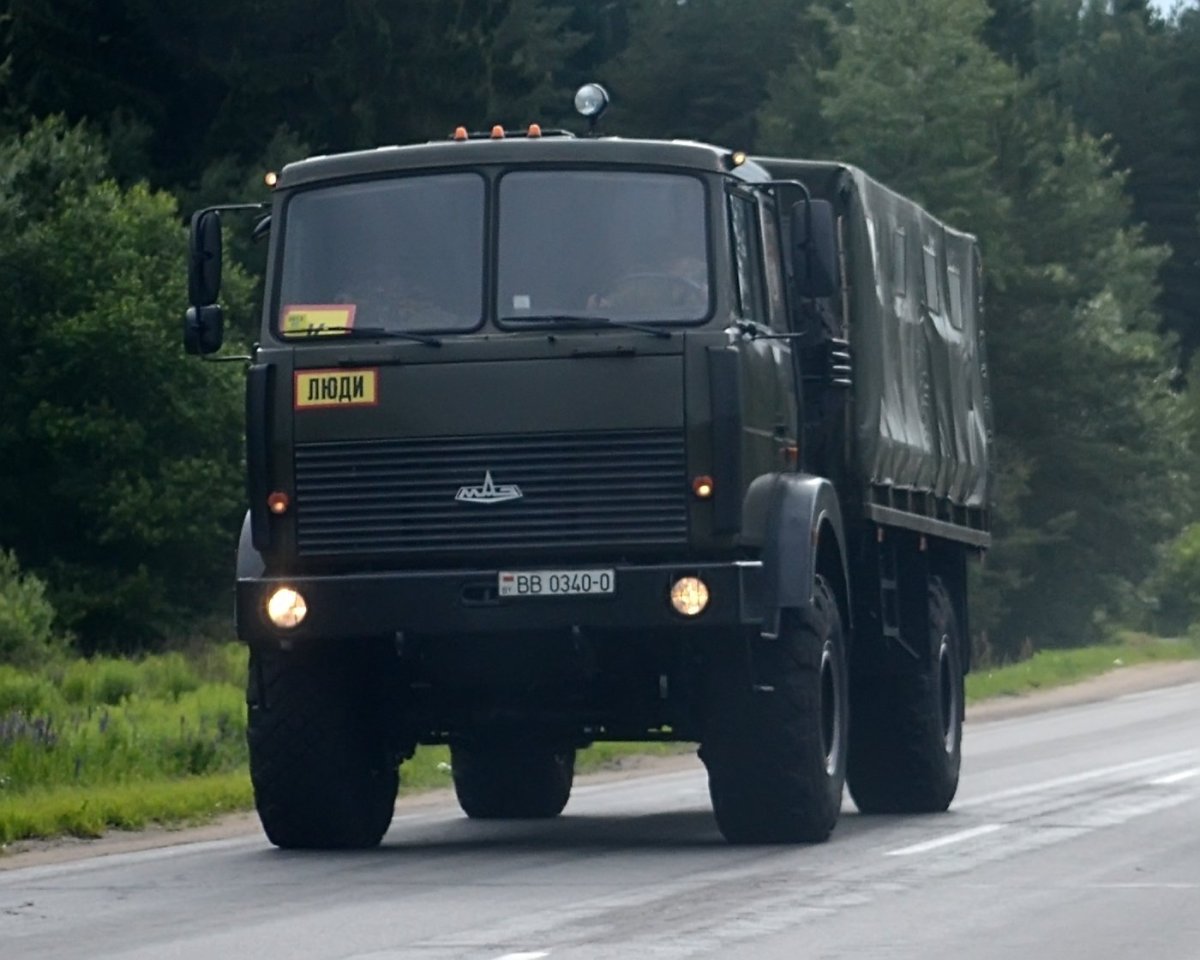 МАЗ 102