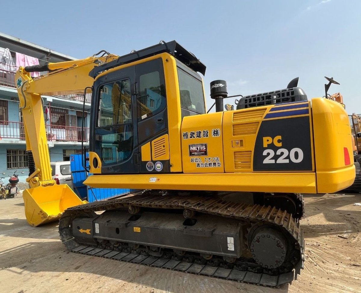Komatsu pc130-7