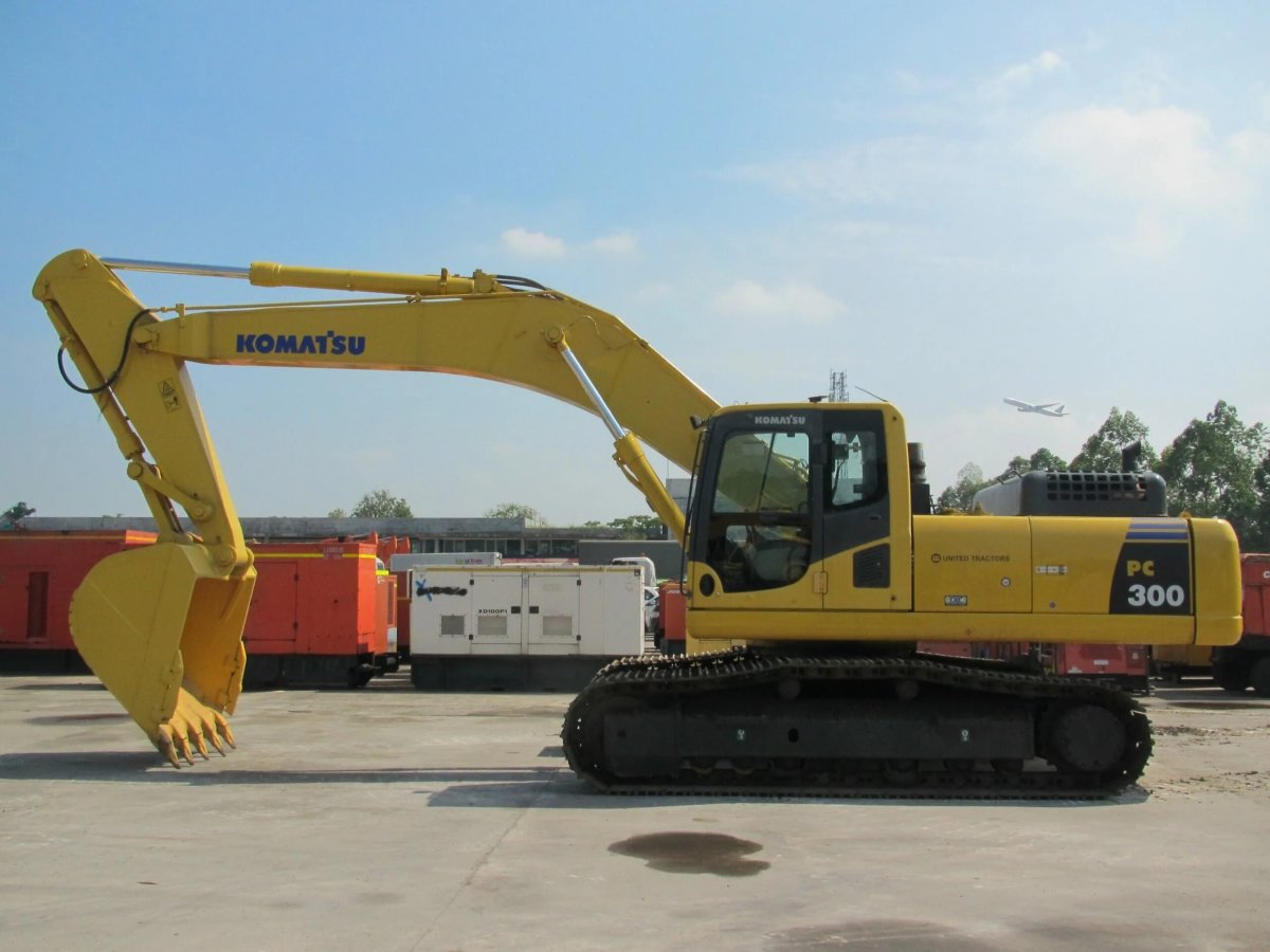 Komatsu pc300-8