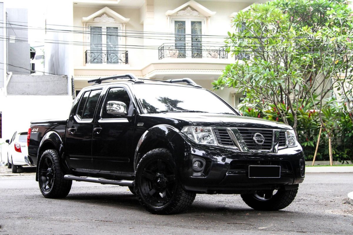 Nissan Navara r18
