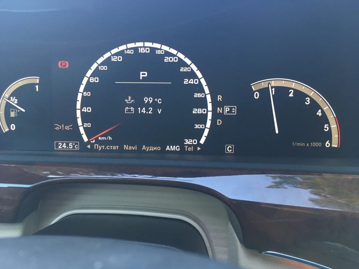 Mercedes Benz w221 панель приборов