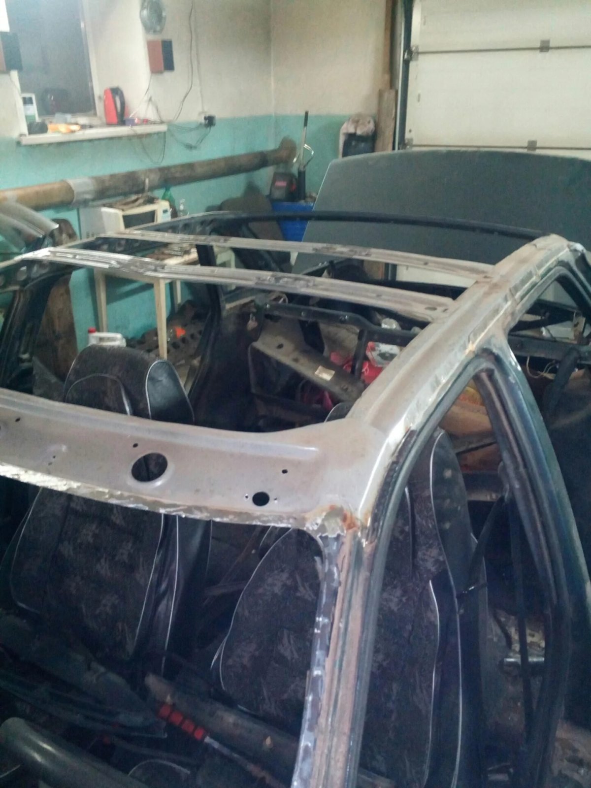 Стойка крыши на ВАЗ 2112