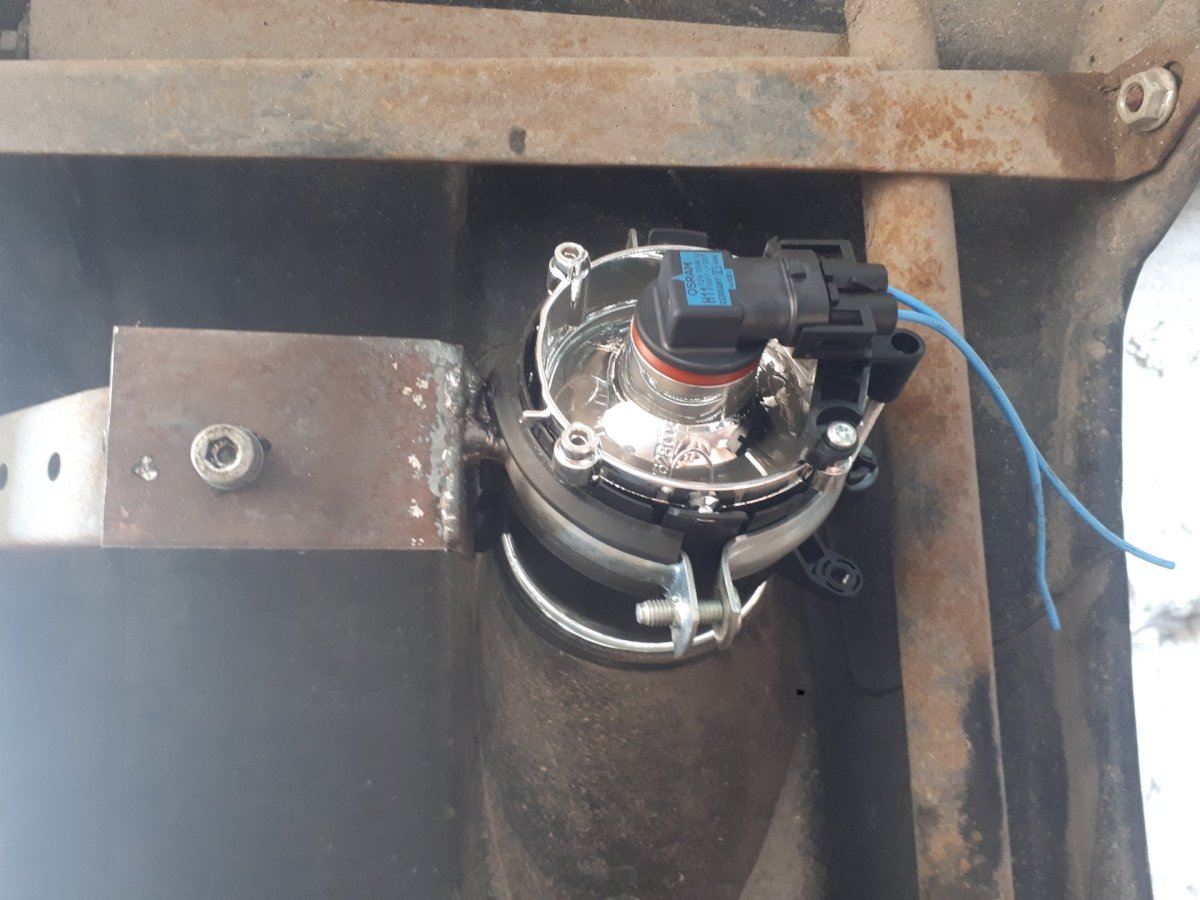 Крепление противотуманок УАЗ Патриот