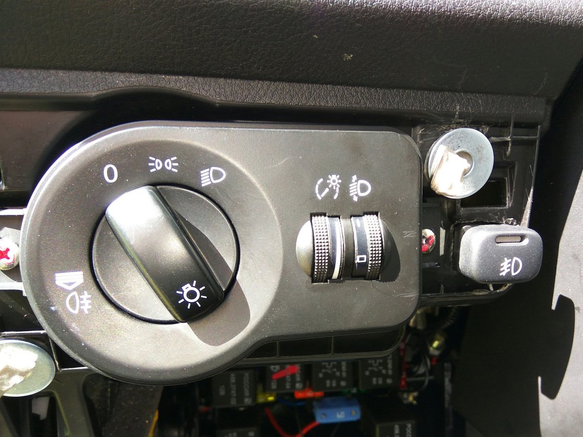 УАЗ Патриот профи переключатель света