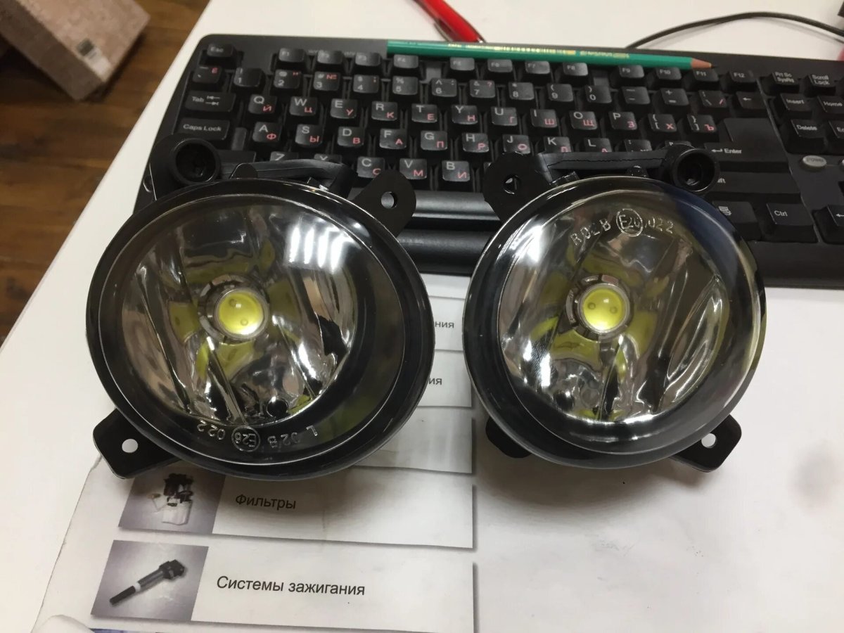 Фара противотуманная УАЗ Патриот 2011