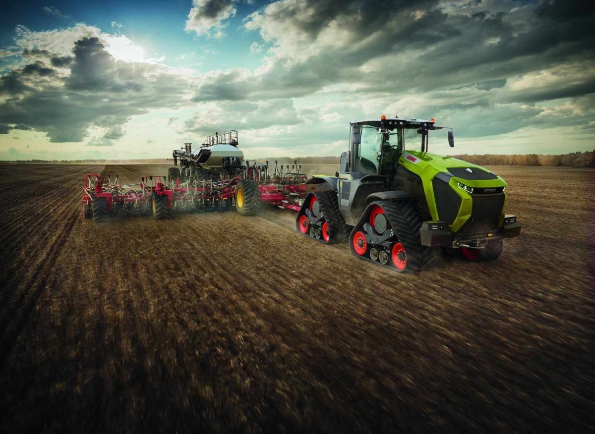 Трактор CLAAS Xerion