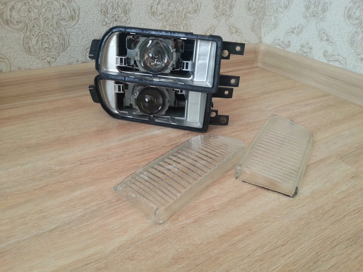 Диодные туманки Ауди 100 с4