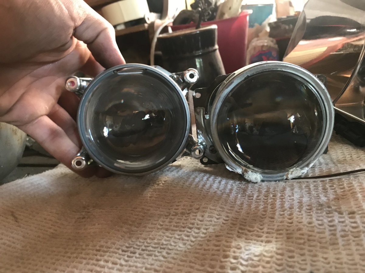 Противотуманки Ауди 100 с4 линза