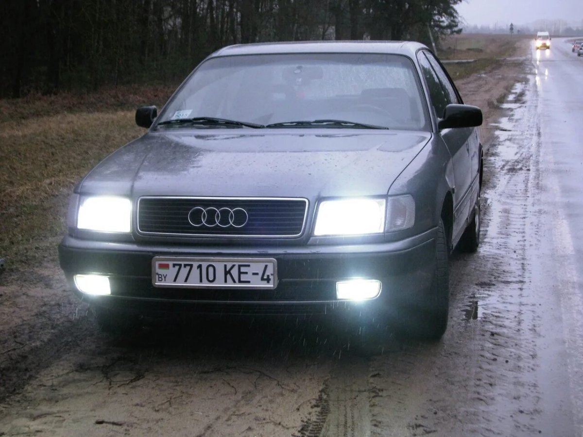 Ауди 100 с4 ксенон