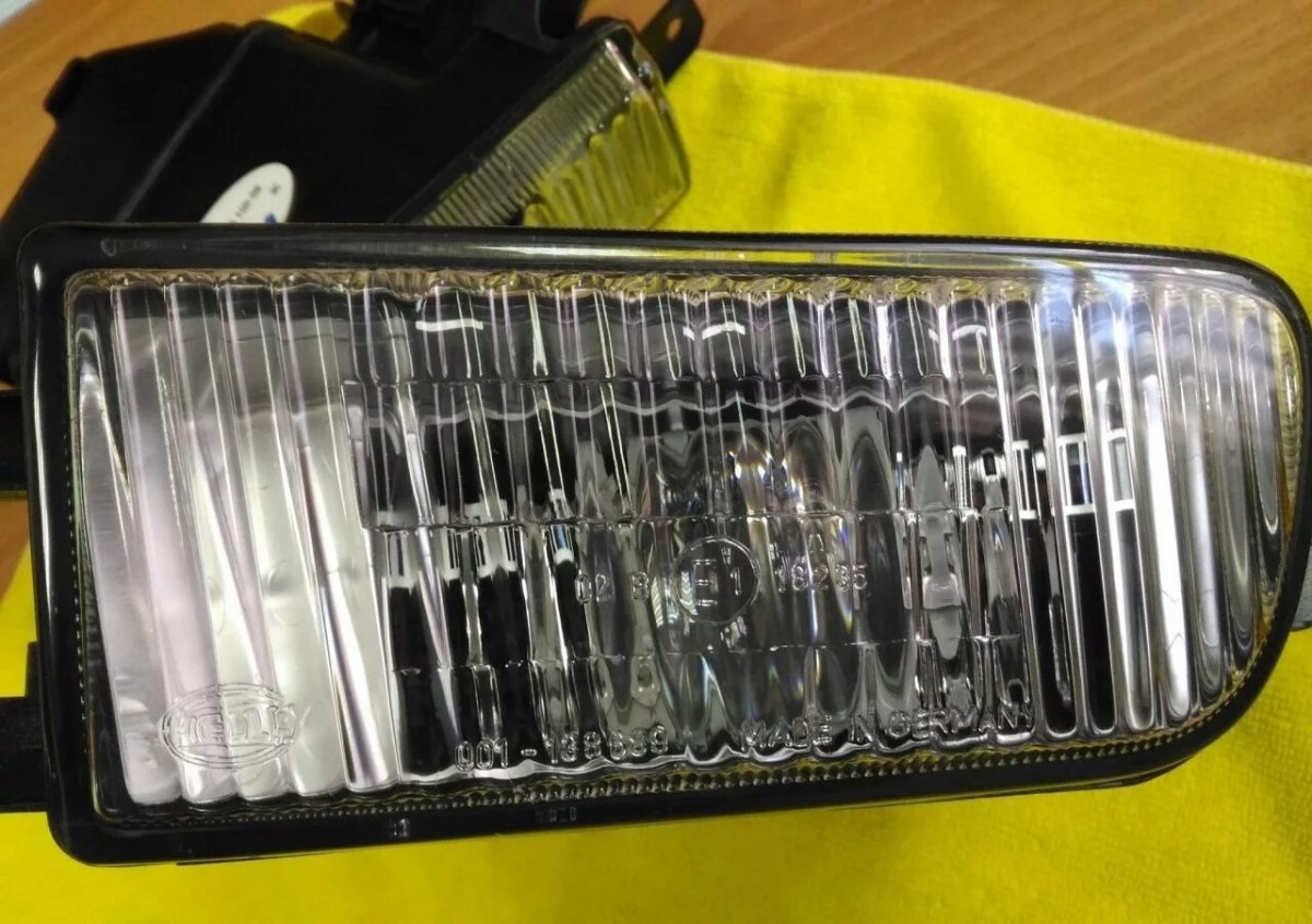 Противотуманные фары Ауди 100 с4 артикул