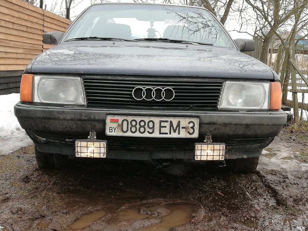Audi 100 c3 противотуманные фары