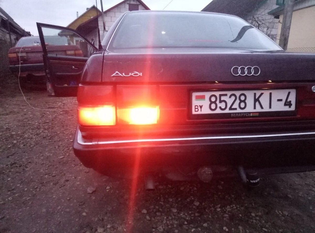 Светодиодные ПТФ на Ауди 100 c3