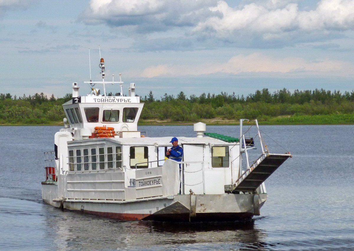 Теплоход на Северной Двине