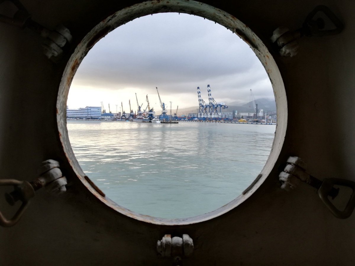 Иллюминатор подлодки