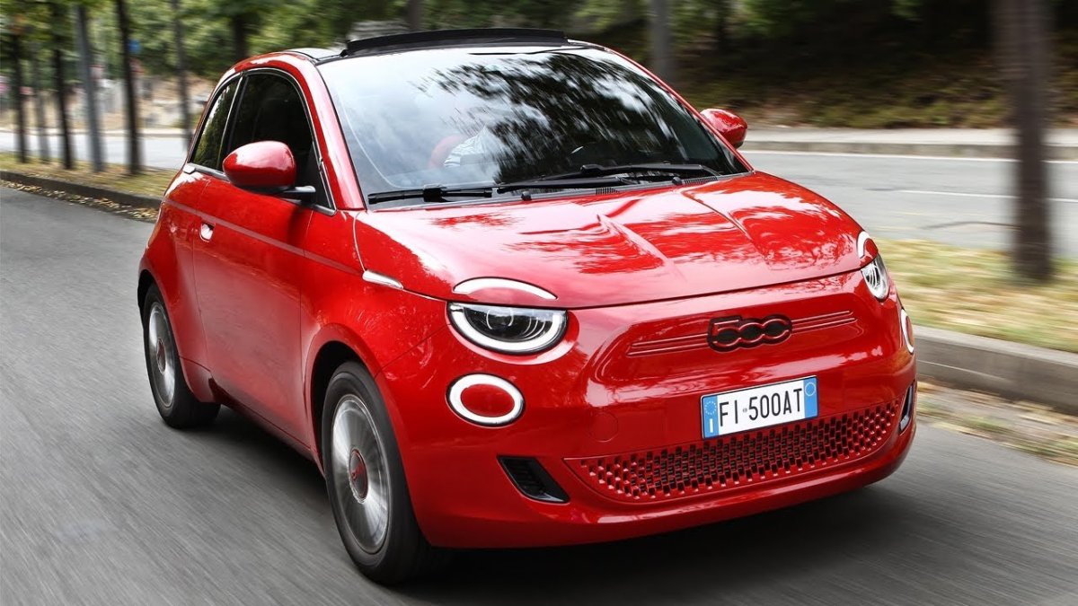 Fiat 500 Red