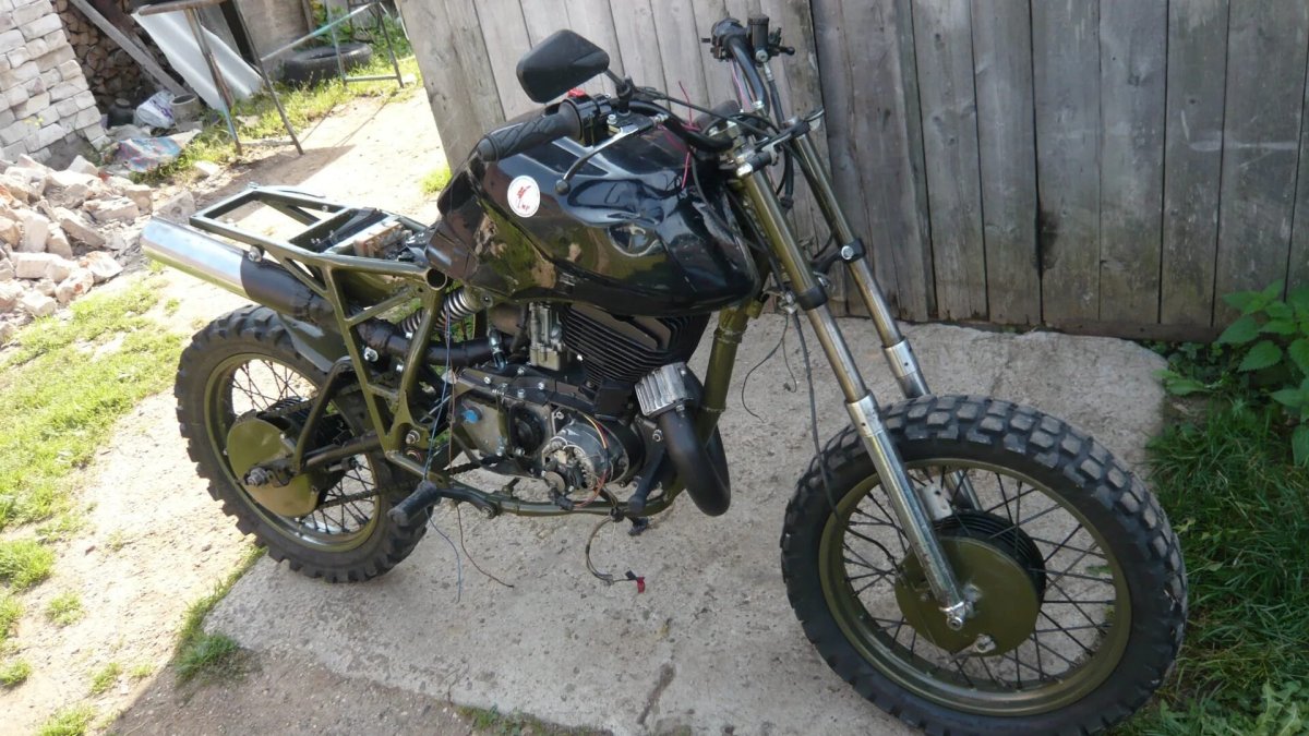 Скремблер Урал на 16 колесах