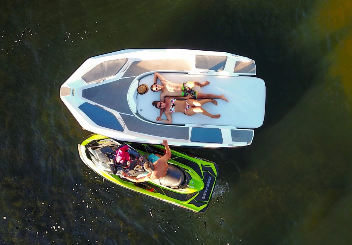 Катер Wave Runner 470