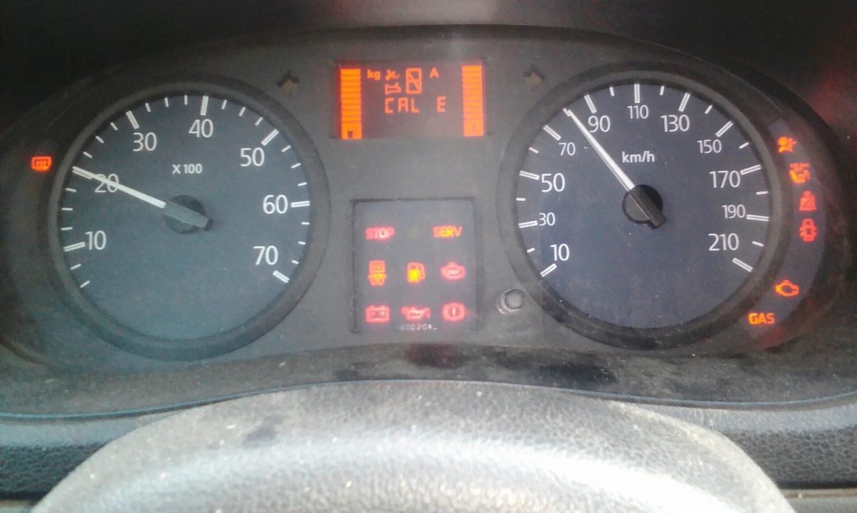 Renault Kangoo 2006 приборная панель