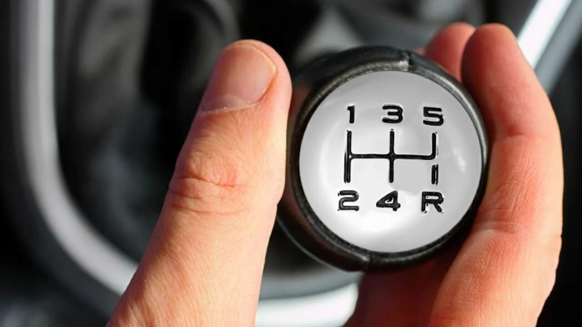 Переключение коробки передач механика